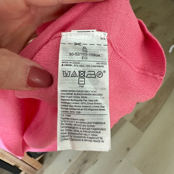 Banana Republic silk cashmere sweater crewneck ribbed bright pink guava top - Picture 6 of 6